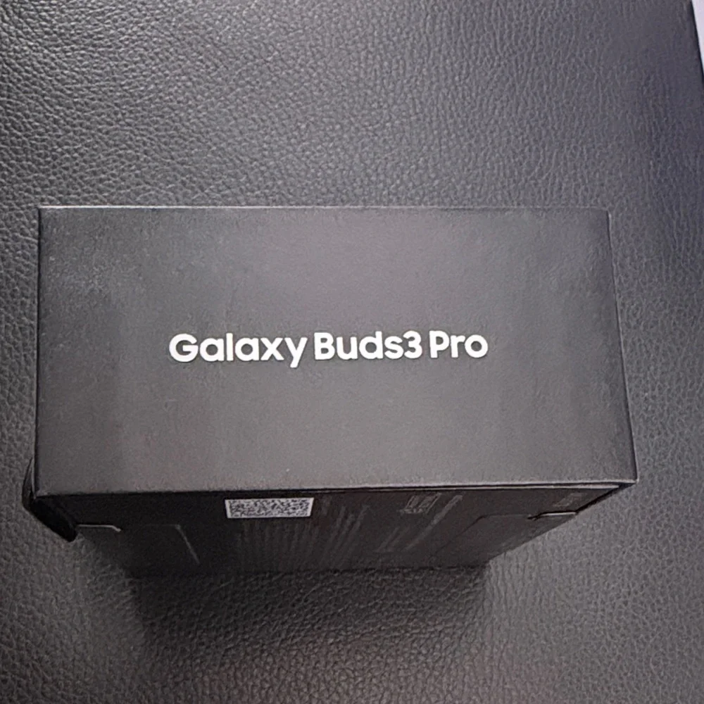 Samsung Galaxy Buds3 Pro in White